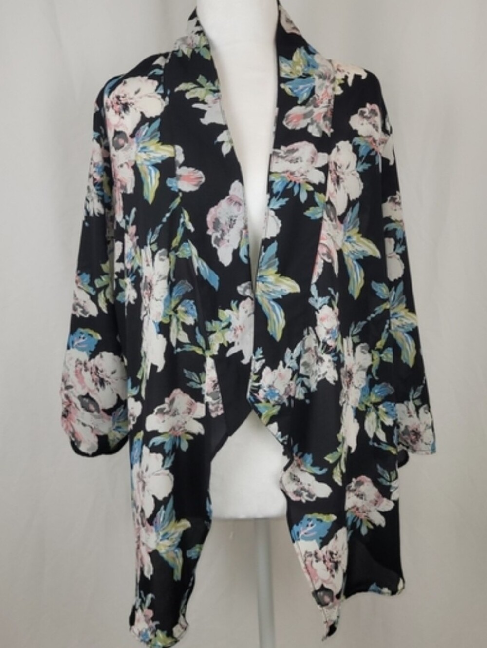 Black Floral Open Front Kimono Large